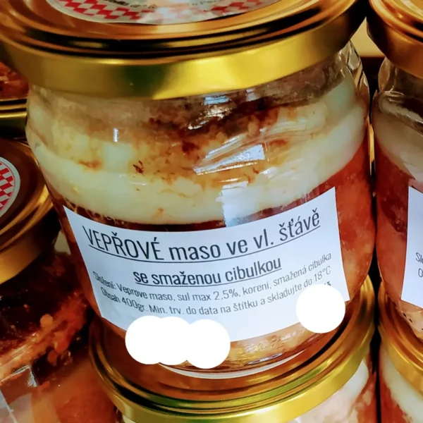 Vepřové maso ve vlastní šťávě se smaž. cibulkou sklo 420g
